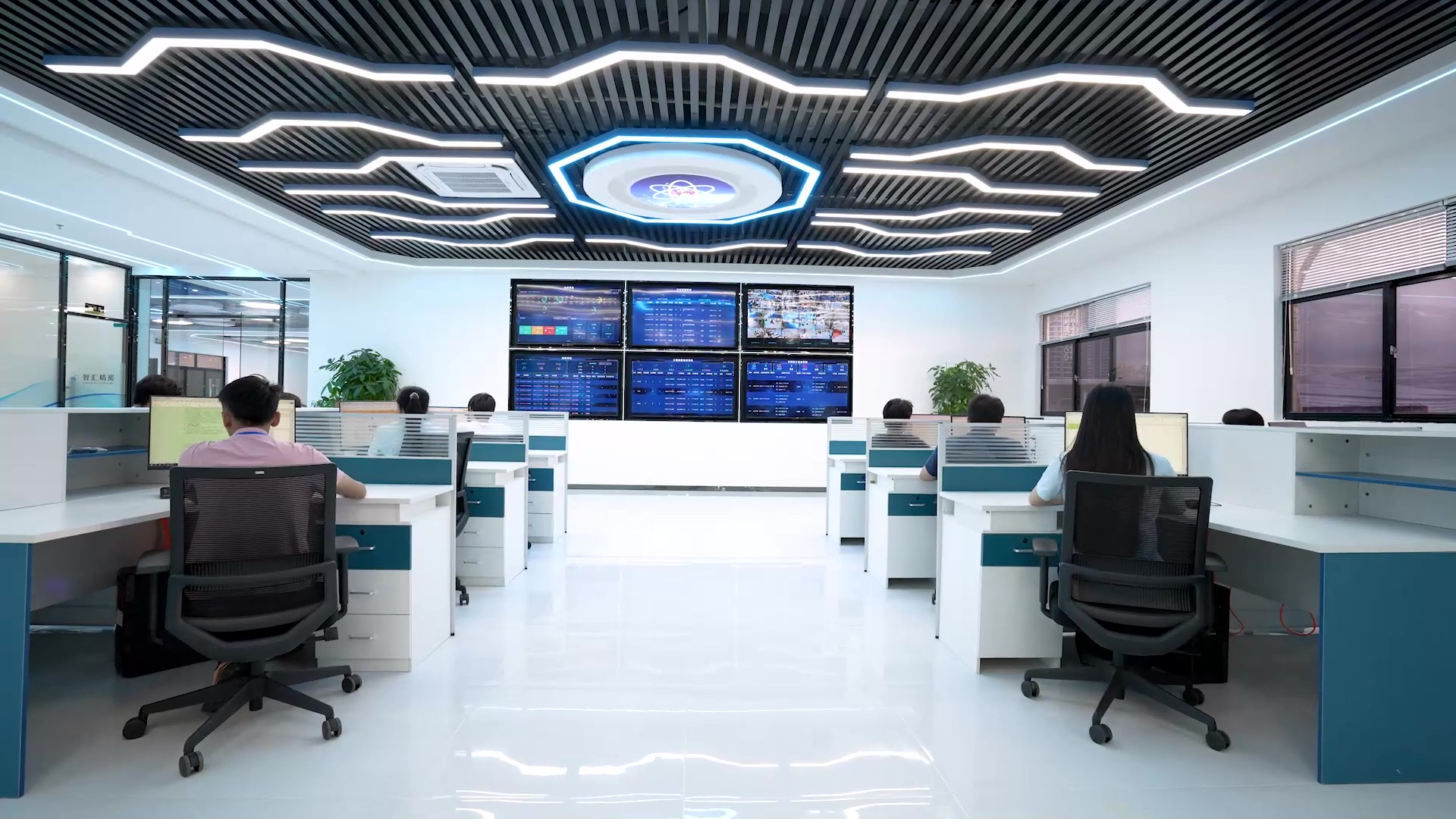 Почему выбирают Zhihui Precision CNC обрабатывающие услуги